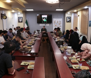 تصویر برای خلق اثر مذهبی باید عالی ترین تخصص وهنر خود را به کار ببریم