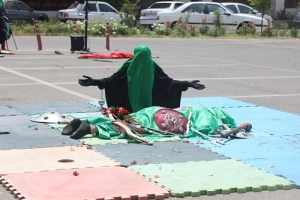 تصویر برگزاری آیین سنتی تعزیه خوانی در شهر کرج
