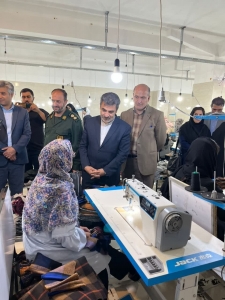 تصویر افتتاح کارگاه تولیدی خیاطی زنان کارآفرین استان البرز توسط فرماندار کرج