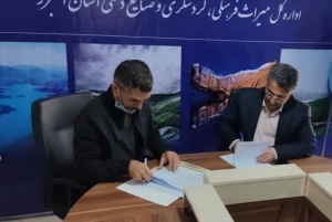 تصویر غرفه‌های عرضه و تولید زنده صنایع دستی به هنرمندان واگذار می‌شود