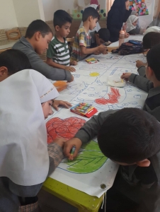 تصویر نقاشی هنرمندان کوچک در کتابخانه امام رضا(ع) اشتهارد