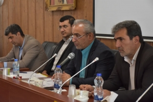 تصویر دهیاران خط مقدم ارتباط با مردم هستند
