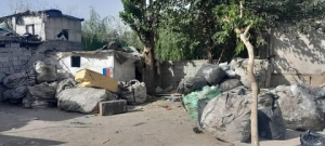 تصویر جمع آوری ضایعاتی ها و تخریب مراکز غیر مجاز