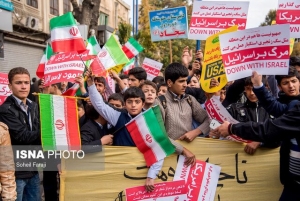 تصویر جوانان باید با دستاوردهای ۱۳ آبان آشنا شوند