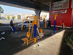 تصویر نصب ست تندرستی در ایستگاه تاکسی آزادگان