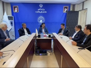 تصویر تسهیلگرى در فعالیتهای اقتصادی و بانکی اتباع خارجی مجاز