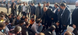 تصویر مهاجران غیرقانونی باید به کشور خود بازگردند