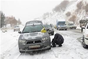 الزام رانندگان براي همراه داشتن زنجير چرخ در محورهاي مواصلاتي البرز