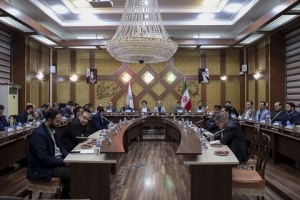 تصویر مدیران باید وسط میدان باشند