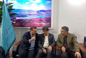 تصویر بازدید بازرس کل امور ورزش‌ و جوانان و میراث‌فرهنگی از غرفه البرز