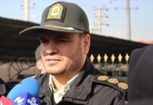 تصویر دستگیری 2 نفر از اشرار تحت تعقیب در گلشهر کرج