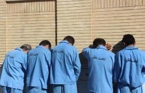 تصویر سارقان اماکن مهرشهر در بند پلیس