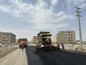 تصویر آغاز بزرگترین پروژه آسفالت کمالشهر