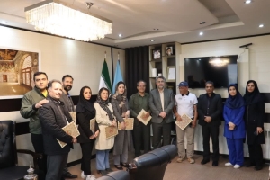 تصویر از اعضای کارگروه تورهای انجمن راهنمایان گردشگری استان البرز قدردانی شد