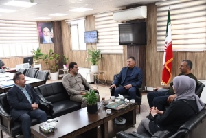 تصویر نشست رئیس هیئت تیراندازی باکمان البرز با سرپرست اداره کل