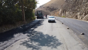تصویر آغاز نهضت آسفالت در روستاهای غرب البرز با اعتبار ۲۵۰ میلیارد تومان