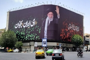 تصویر تولید حوزه هنری البرز روی دیوارنگاره میدان انقلاب تهران رفت