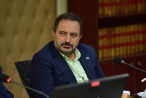 حتی یک نفر از کارکنان مراکز درمانی البرز محل خدمت را ترک نکرد