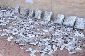 تصویر کشف 400 هزار عدد قرص متادون در فردیس