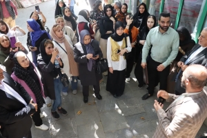 تصویر یک روز با اتوبوس گردشگری خوراک و نوشیدنی‌های سنتی البرز؛ تجربه‌ای از طعم، عطر و فرهنگ