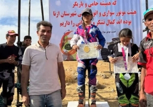 تصویر دختر موتورسوار البرزی‌ قهرمان‌ مسابقات کشوری شد