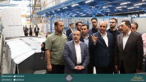 تصویر وزیر صنعت، معدن و تجارت از شرکت هیمالیا در شهرستان چهارباغ بازدید کرد