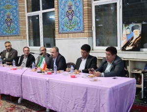 تصویر لزوم ارتباط مستمر و نزدیک مدیریت شهری با شهروندان