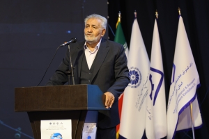 تصویر صنعتگران البرز، چراغ تولید را با عشق روشن نگه داشته‌اند