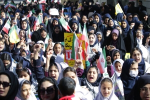 تصویر حضور پرشور چهارباغی ها در راهپیمایی ۱۳ آبان