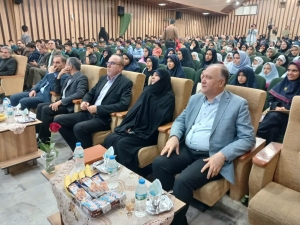 تصویر دانش‌آموزان ممتاز شاهد و ایثارگر سرمایه‌های انسانی توسعه آینده کشورند