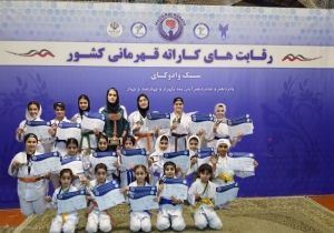 تصویر درخشش دختران کاراته کا ساوجبلاغ در رقابتهای کشوری
