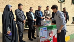تصویر برگزاری انتخابات شورای دانش‌آموزی، در تمامی مدارس شهرستان ساوجبلاغ