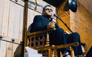 تصویر تلاوت قرآن استاد مهدی فلاح نژاد مراسم عزاداری ایام فاطمیه در ساوجبلاغ-البرز