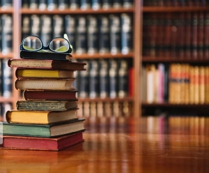 تصویر تشویق کودکان و نوجوانان نظرآبادی به مطالعه کتاب