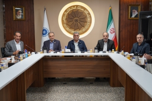 تصویر بررسی تأمین سوخت زمستانی واحدهای کشاورزی و روند جدید جذب نیروی کار غیرایرانی