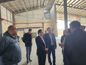 تصویر بازدید دکتر شمیرانی از واحد تولیدی  کیان نور پارسیان