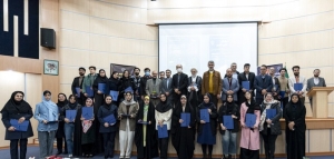 تصویر اختتامیه پویش ملی‌ «آیین ققنوس» و «اینا رو نگفته بودم» در کرج برگزار شد