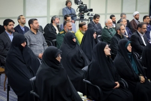 تصویر دیدار دست‌اندرکاران کنگره شهدای استان البرز با رهبر انقلاب. ۱۴۰۴/۰۹/۲۴