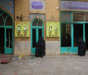 تصویر هتک حرمت تروریست های مسلح به مساجد