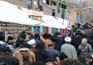 تصویر طالقان در بدرقه شهید شریعتمداری؛ عطر شهادت در کوچه‌ها پیچید