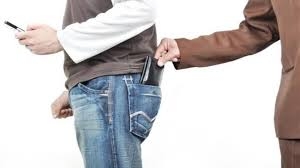 آموزش همگانی؛ راهکاری مؤثر برای پیشگیری از سرقت جیببری در ازدحام جمعیت