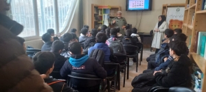 تصویر یک ساعت با محیط بان در پارک چمران کرج