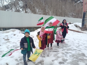 تصویر جلوه ای  از حضور پرشور  اهالی بخش و شهر آسارا در راهپیمایی ۲۲بهمن