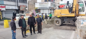 تصویر بازدید مهندس رئیسی از اجرای سرعت کاه در بلوار امام (ره)