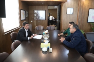 تصویر دیدار چهره به چهره شهردار گرمدره با ۲۵ نفر از شهروندان