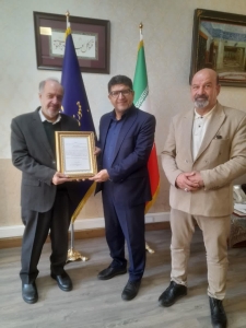 تصویر قدردانی خانواده استاد زنده‌یاد علومی تبریزی از مدیرکل فرهنگ و ارشاد اسلامی استان البرز