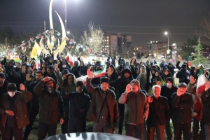 تصویر تجدید میثاق مردم ولایتمدار مهستان با راه امام شهید امت و بیعت با سومین رهبر جمهوری اسلامی ایران