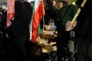 تصویر اجتماع عظیم امت غیور با امام خامنه‌ای (مدظله العالی) بیعت کردند