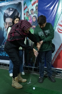 تصویر استعدادیابی مینی‌گلف در موکب «پاتوق جوانان» کرج