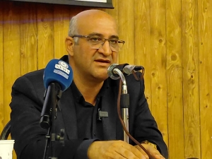 تصویر رونق تولید و بهبود شرایط اقتصادی در دستور کار دولت است